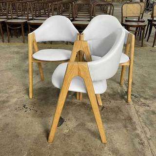 Ghế chữ A; Ghế ăn/Ghế gỗ có tay lưng bọc nệm êm ái