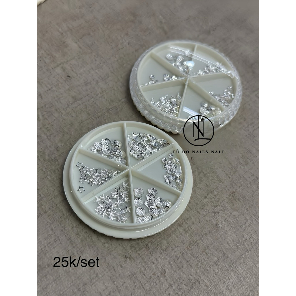 Charm sắt vỏ sò