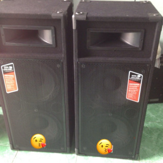1 cái loa 2 bass 3 tấc đôi khách đặt