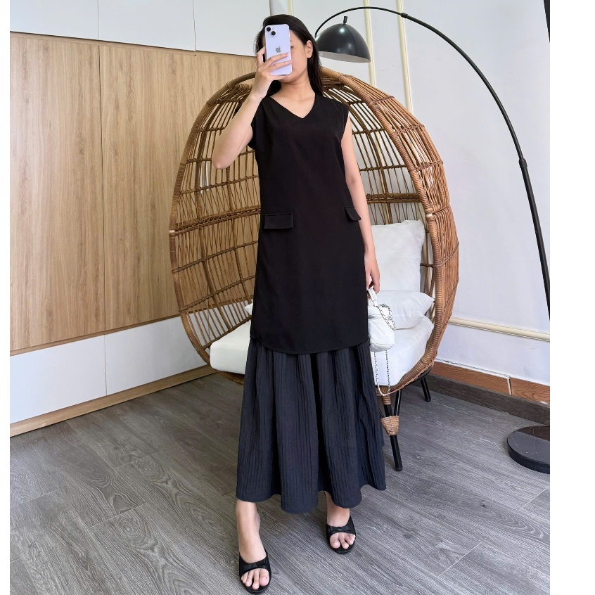 Vis Store - Đầm midi suông đen sát nách phối tùng