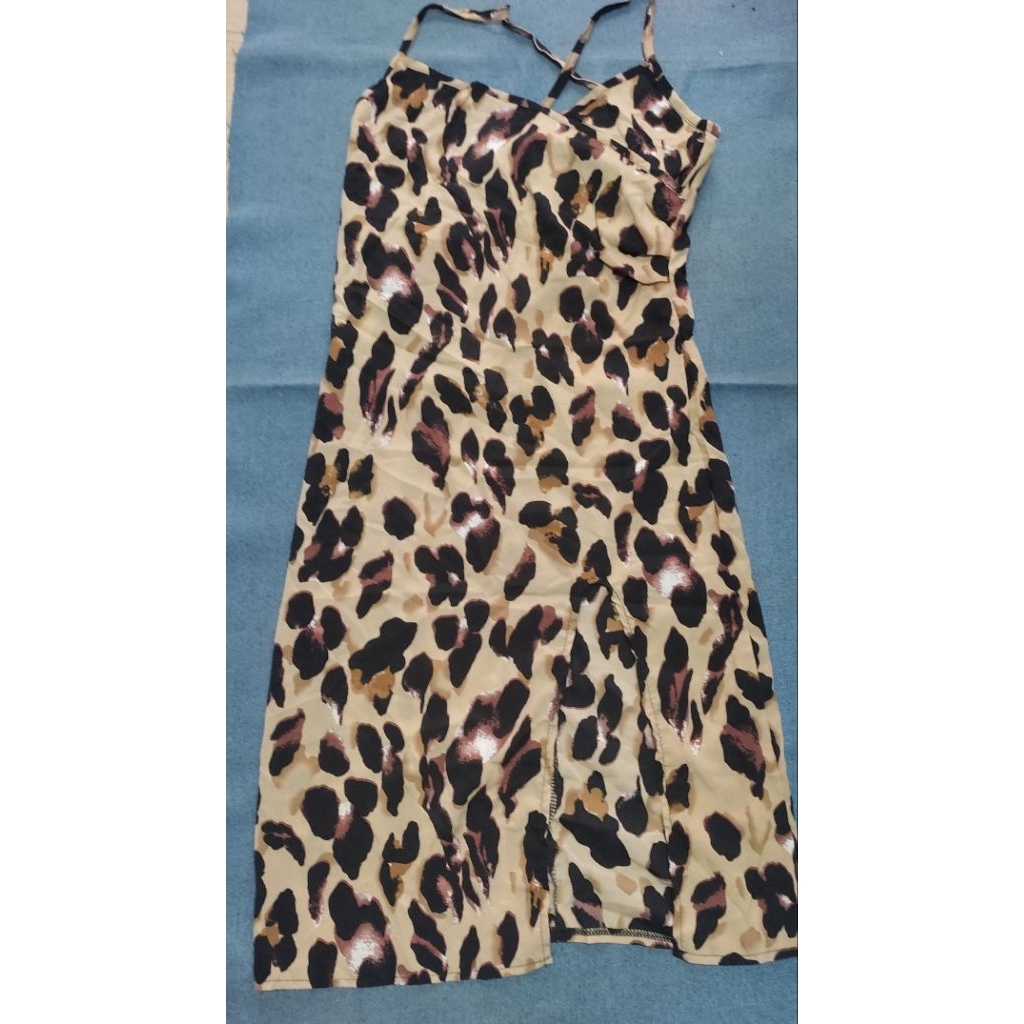 BB01. Áo đầm hai dây chéo lưng