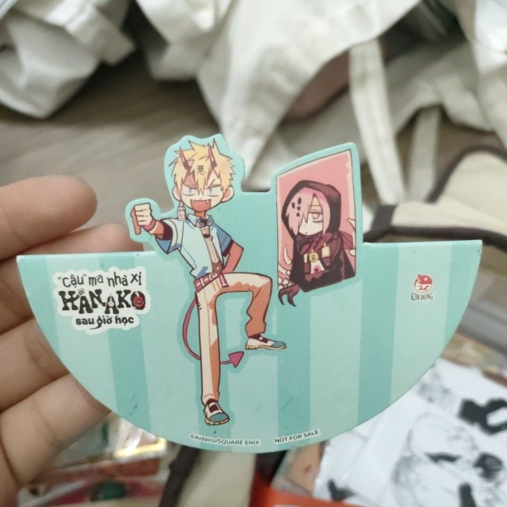 standee giấy Hanako cậu ma nhà xí
