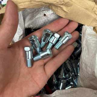 Ốc nối chân gương xe máy 8mm, 10mm ren thuận