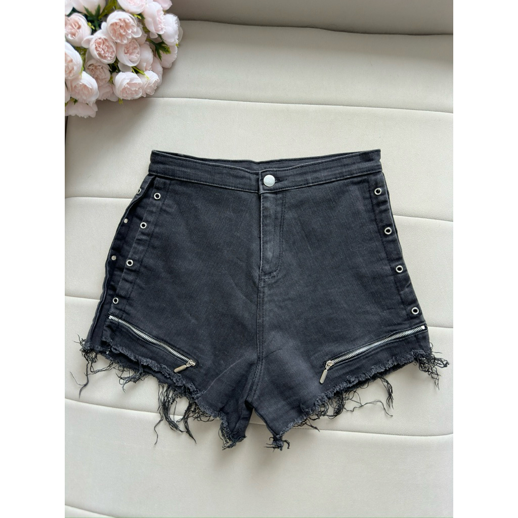 quần short đùi nữ denim bò jean màu đen dáng lạ cá tính pass 2hand thanh lý