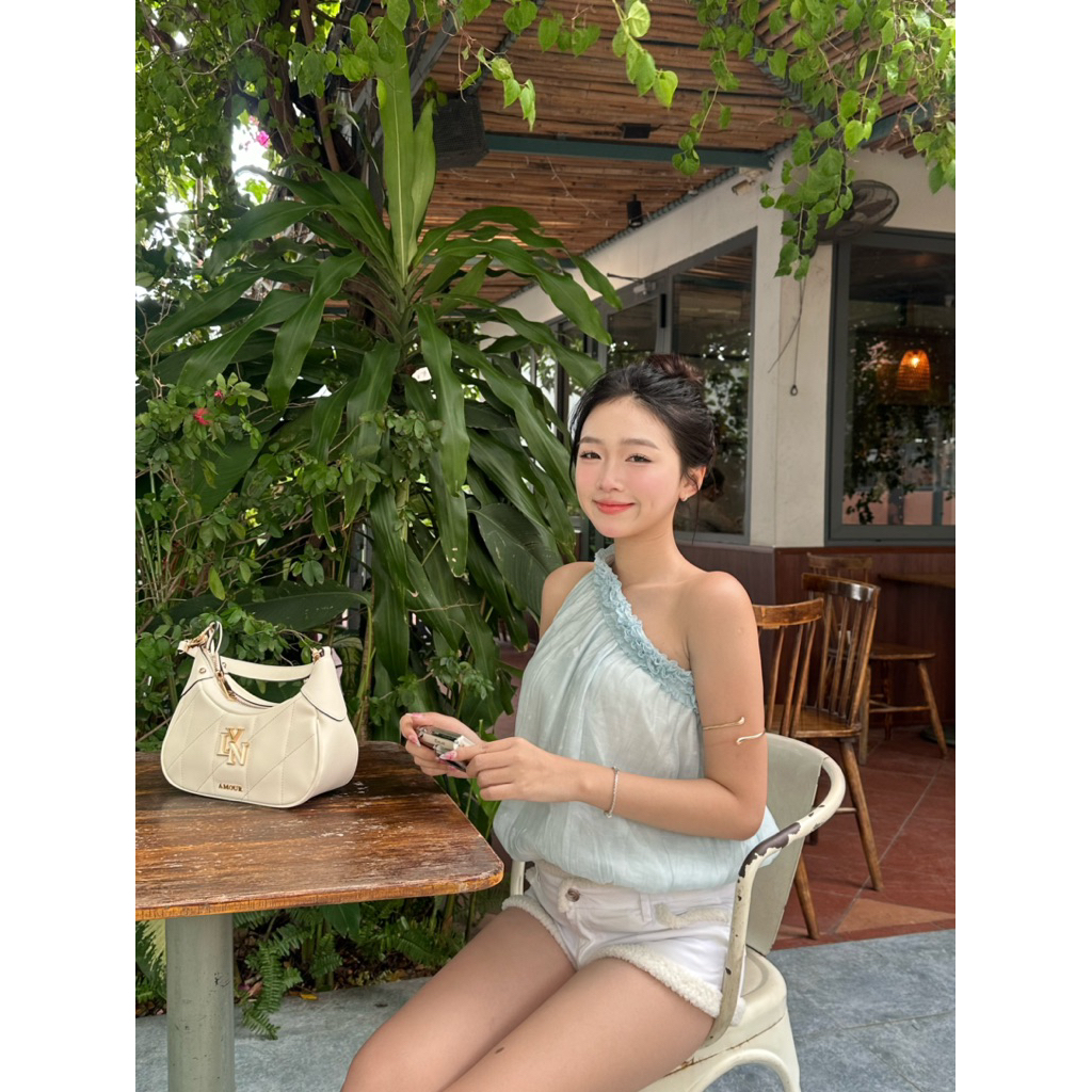 LIBEROSIS - Áo form bí hở vai mùa hè SWEET BUBBLE TOP (có hoạ tiết hoa trắng) | BigBuy360 - bigbuy360.vn