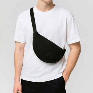 Túi đeo chéo ROUGH HAFOS, chất vải dù nhám, đứng form túi rộng chứa nhiều đồ