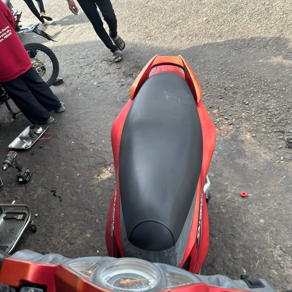 Da yên Suzuki SKYDRIVE 125 (sử dụng kim bọc yên)