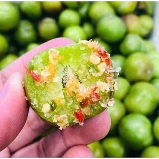 Mận xanh róc hạt. Mận đá. Cứng, giòn, chua chua ngọt ngọt. 1kg