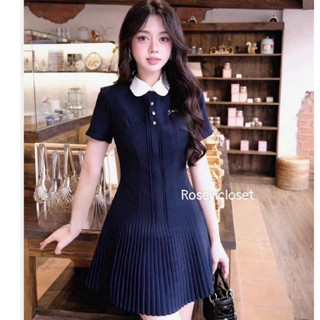 Váy xếp ly cổ sen phối cúc bạc ngắn tay dáng tiểu thư phối nút sang trọng ( tặng kèm tag đá nơ) có quần bảo hộ_HÀng L1