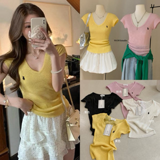 Áo Len Nữ WGWE 6154 Len Mongtoghi Cộc Tay Cổ Tim Thêu Ngựa