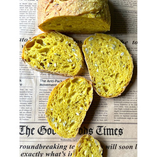 (ĐỌC KỸ MÔ TẢ) Turmeric, Pumpkin seed, Sunflower seed Sourdough bread 400g bánh mì men tự nhiên nghệ hạt bí hướng dương