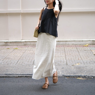 Din skirt (  CÓ XẺ PHÍA SAU)