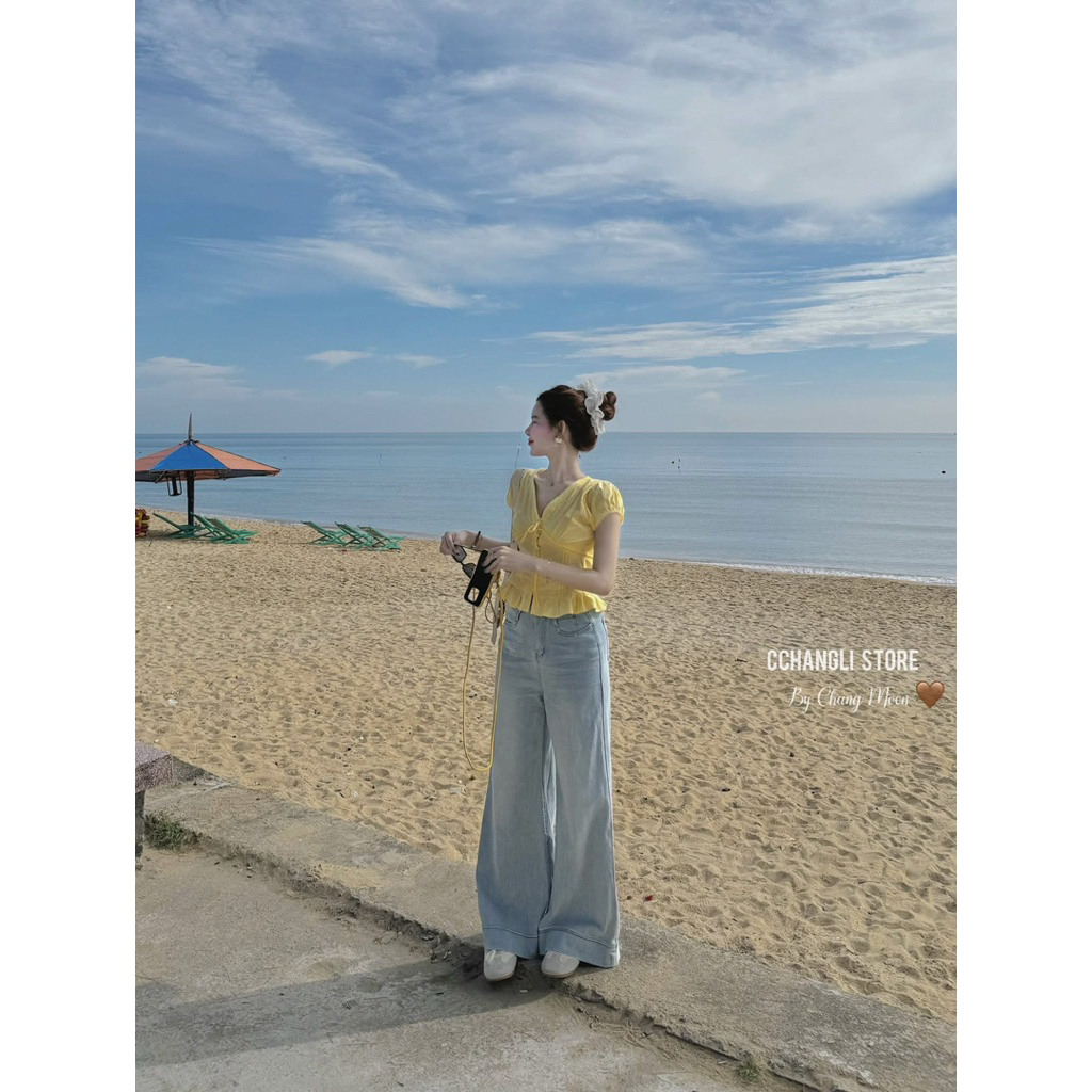 [Hàng QC sẵn] Áo thô cổ V cúc bọc viền ren ERI TOP | BigBuy360 - bigbuy360.vn