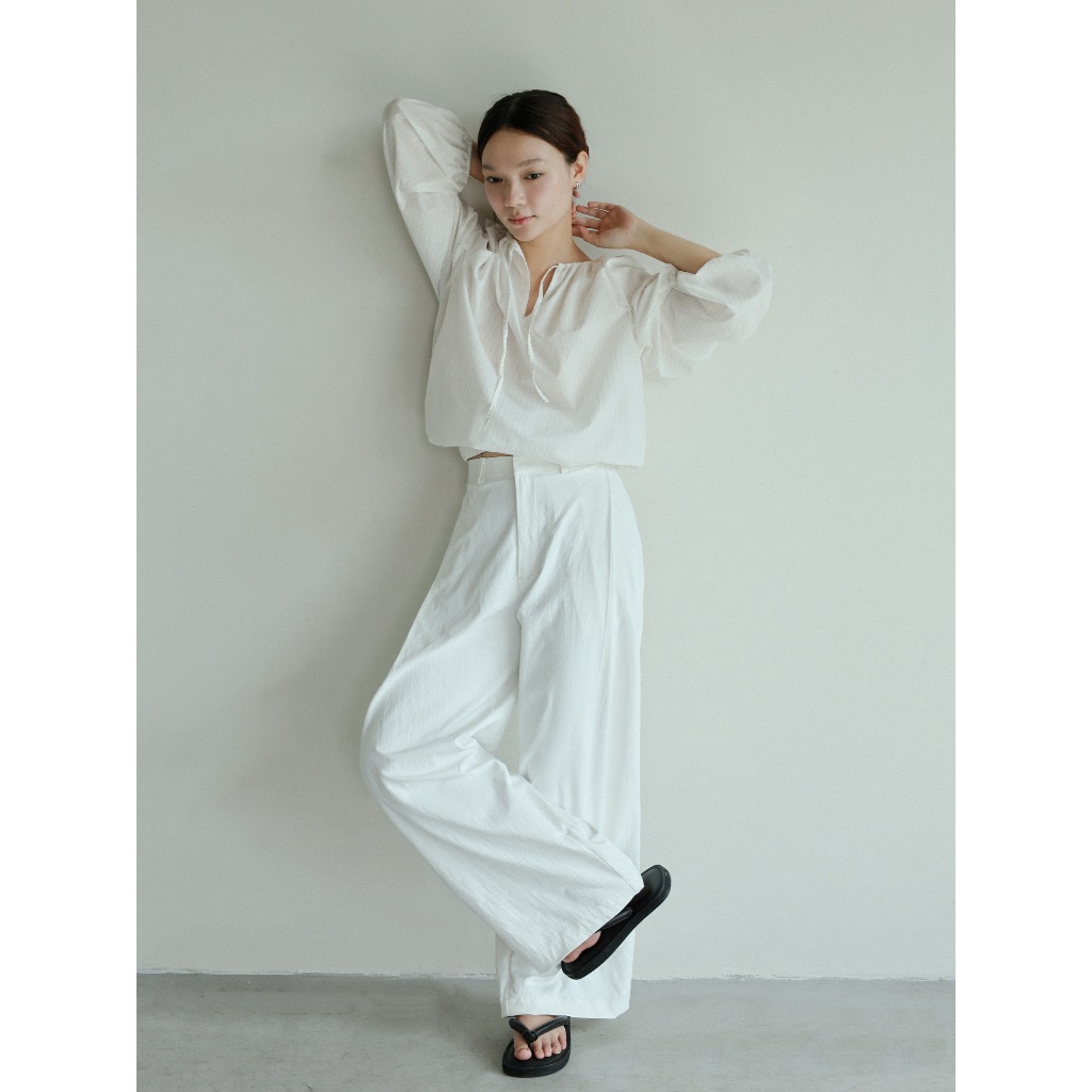 Quần dài kaki nhăn xếp ly ống rộng 𝐒𝐎𝐌𝐒 | 𝐌𝐨𝐫𝐢 𝐏𝐚𝐧𝐭𝐬 | BigBuy360 - bigbuy360.vn