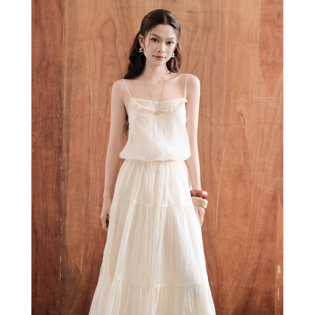 RUBIES Wendy Dress - Đầm Dài Nữ Vải Tơ Óng Dáng Tùng Xòe Xếp Tầng 2 Dây Cổ Vuông | BigBuy360 - bigbuy360.vn