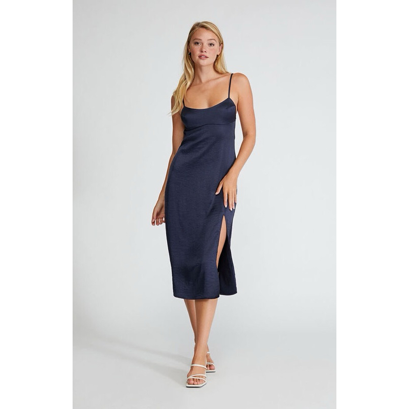 Đầm satin hở lưng Pacsun