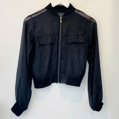 Áo thun thời trang secondhand thanh lý. Giá rẻ. Giao hàng hoả tốc toàn quốc