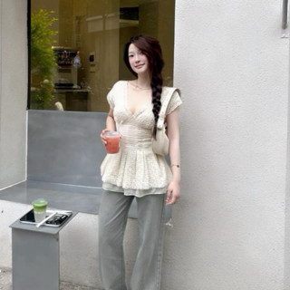 VIETWOMAN | Áo Ren Hoạ Tiết Nổi Cổ V Tiểu Thư Tay Cánh Tiên Chiết Eo Xoè Tà 3 Lớp Áo Nữ Kiểu