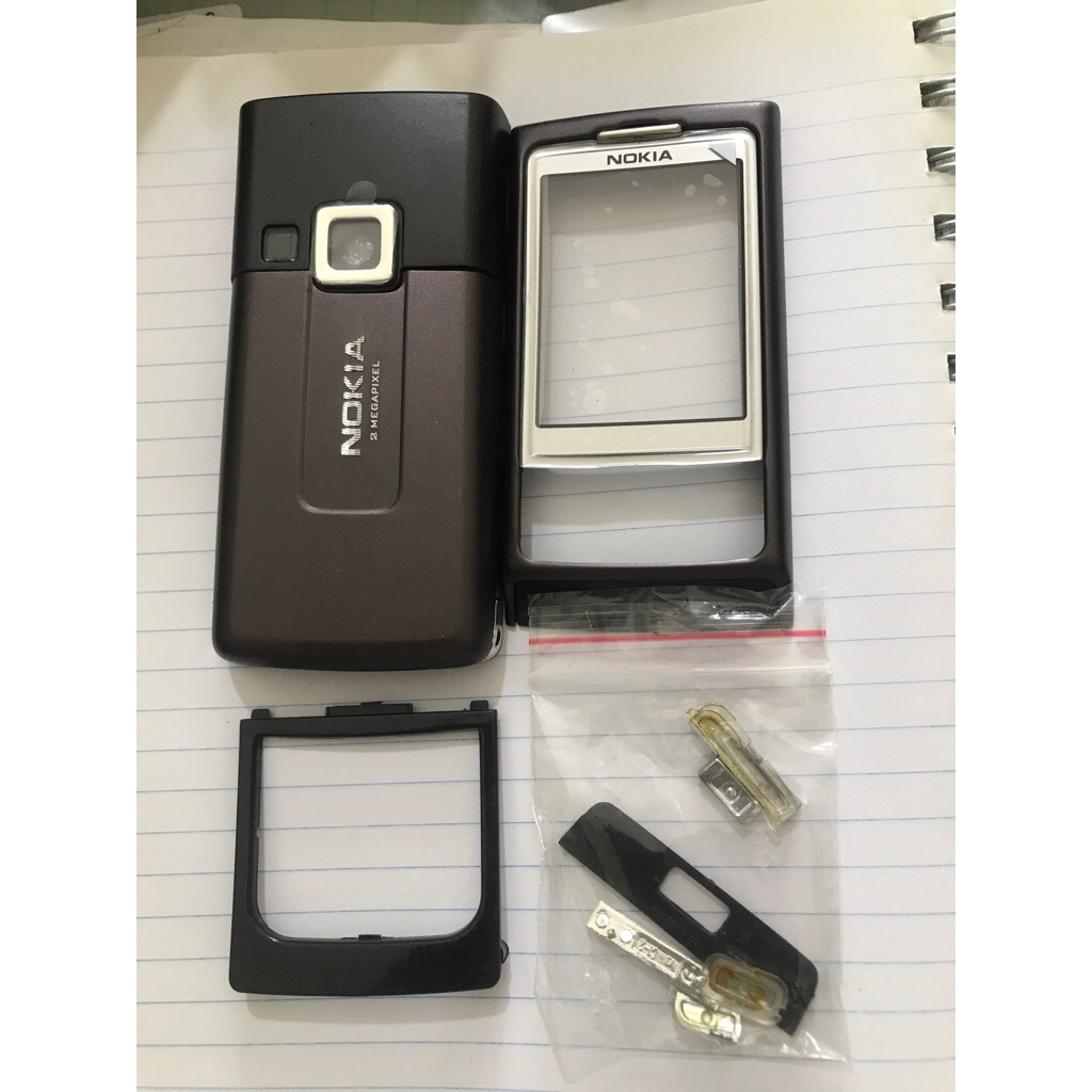 vỏ nokia 6270 xịn không kèm phím màu cà phê(như hình)