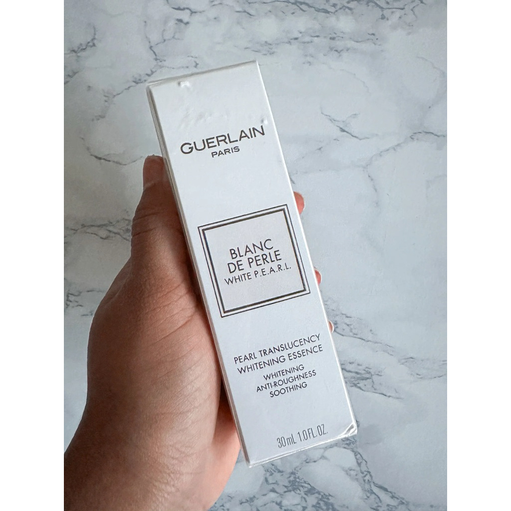 GUERLAIN Tinh chất dưỡng trắng 30 ml Blanc de perle Essence éclaircissante.