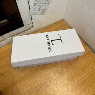 Hộp giày in logo shop Lytishoes hộp giấy box