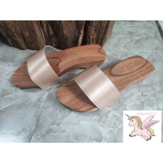 Guốc Gỗ Guốc Mộc Quai Lụa Bảng Ngang Cao 3 - 4 Phân ( đế cao su 2 lớp )