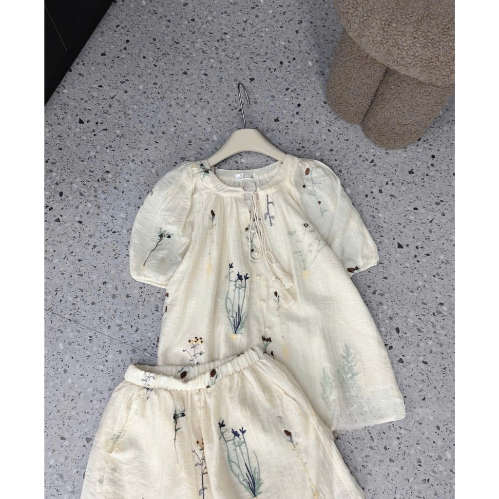 Set bộ nữ Dooti vải tơ thêu hoa nhẹ nhàng nữ tính, Bộ đồ nữ áo tay bồng ngắn kèm quần short cạp chun thời trang HEBE | BigBuy360 - bigbuy360.vn