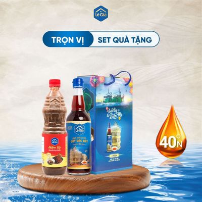 Set hộp quà tặng "Tròn Vị" - Lê Gia ( 01 chai mắm cốt đặc biệt 525ml + 01 chai mắm tép 650ml)