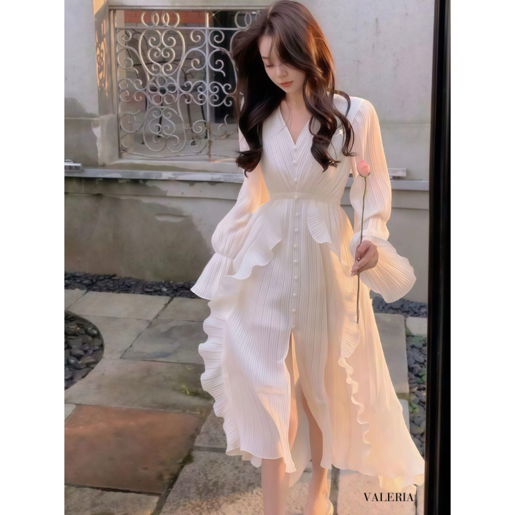 Đầm dài bèo tiểu thư nhẹ nhàng IZZIE Valeria có xẻ trước