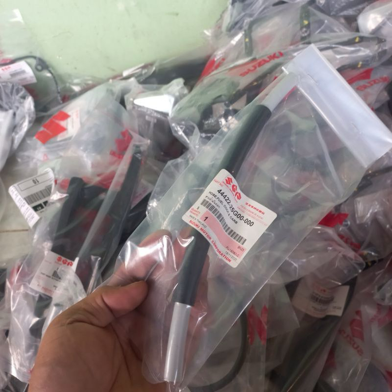 ỐNG XĂNG NGẮN AXELO 125 / SHOGUN 125 / XBIKE 125-: