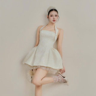 [COLIN CLOTHING] Đầm ren ngắn nữ cúp ngực phối dây nơ vai cùng thân ôm tùng xòe phồng