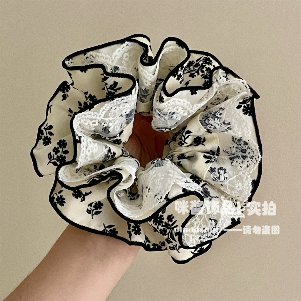 Buộc tóc Scrunchies ren phối đen trắng