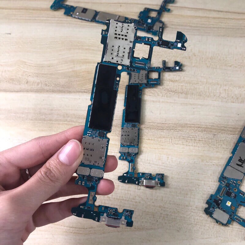 Main Samsung A520 / A5 2017 Zin Full Chức Năng Năng ( Wifi , Sạc , Sim ,…).