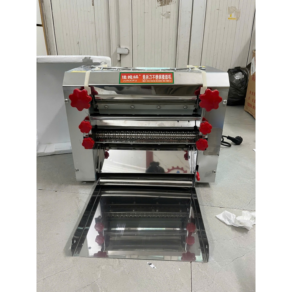 (SẴN) Máy cán bột mì 30cm cán mỏng bột, tặng khuôn cắt sợi bột mì công suất 1000w động cơ lõi đồng.