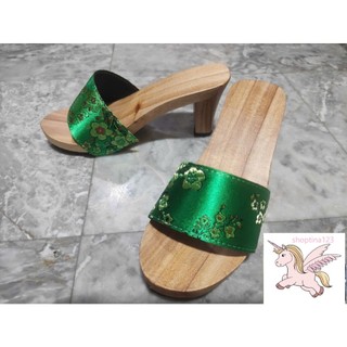 Guốc Gỗ Guốc Mộc Cao 7 Phân Đế Vuông Quai Gấm Lụa ( đế cao su 2 lớp )