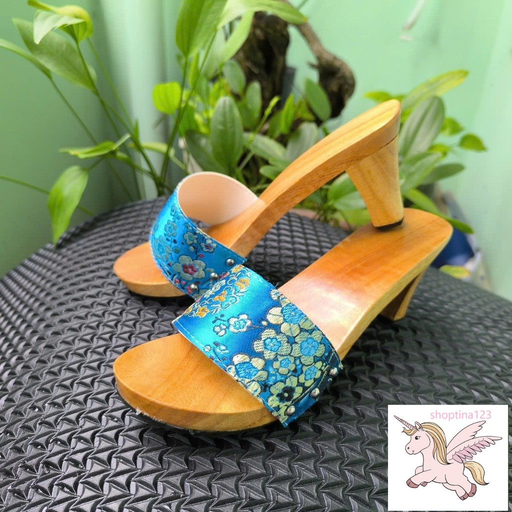 Guốc Gỗ Guốc Mộc Cao 7 Phân Đế Vuông Quai Gấm Lụa ( đế cao su 2 lớp )