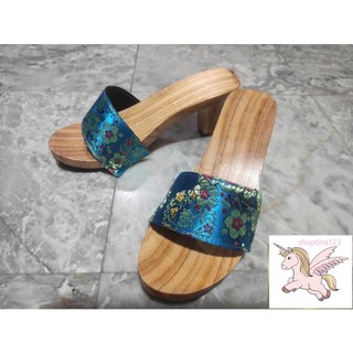 Guốc Gỗ Guốc Mộc Cao 7 Phân Đế Vuông Quai Gấm Lụa ( đế cao su 2 lớp )