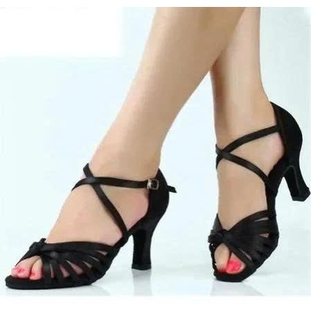 Giày khiêu vũ latin quai dây màu đen cao cấp- Gót 5 phân