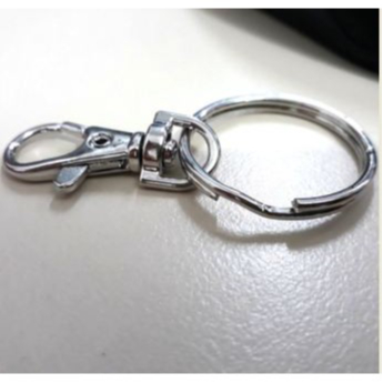 Móc chìa khóa có bấm treo