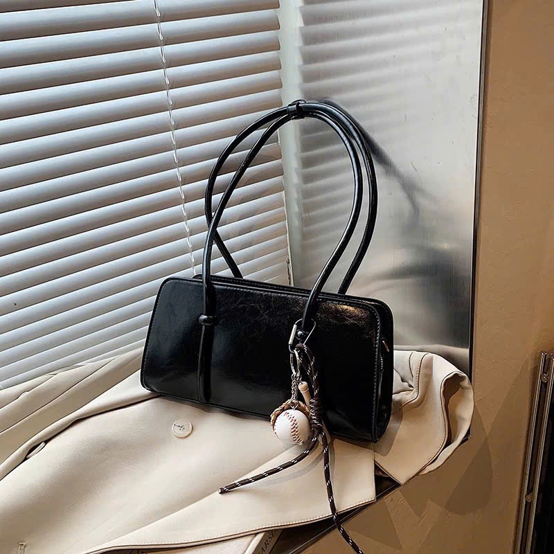 Túi Xách Nữ Retro Túi Đeo Vai Dáng Dài Da PU Kèm Charm Bóng Chày Hiện Đại size 28cm - HT181 | BigBuy360 - bigbuy360.vn