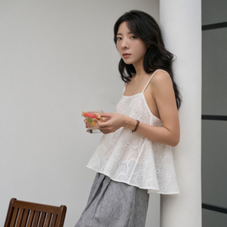  Áo Hai Dây Nữ Bông Camisole Dáng Rộng Hơi Xòe Chất Liệu Vải Thô Mềm Thêu Hoa Ren Nổi - oula studios 