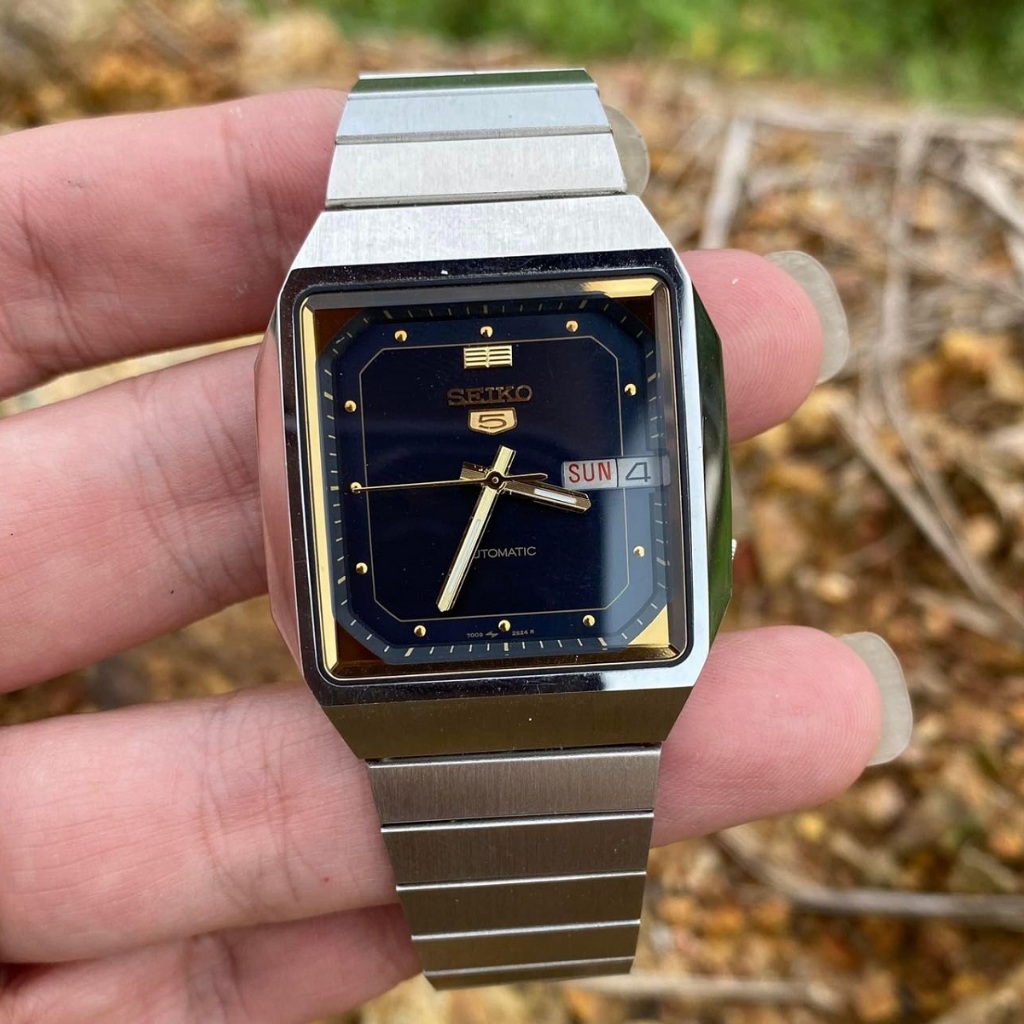 Đồng Hồ  Nam Seiko Chém Cạnh Mặt Vuông Dây Thép Không Gỉ Thời Thượng