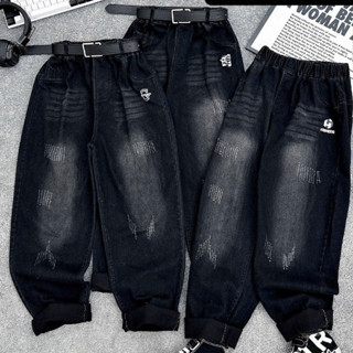  Mẫu mới 2025 - QUẦN JEANS BAGGY CO GIÃN BÉ TRAI THÊU SỐ 1895  17-65KG  