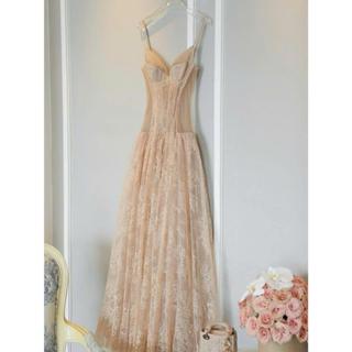 Đầm ren dáng công chúa cổ V dây mảnh - Varia Dress