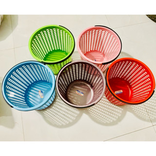 Sọt rác nhựa thông dụng màu ngẫu nhiên