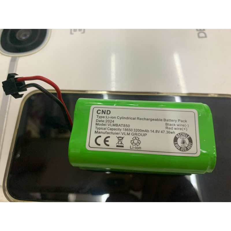 phụ kiện thay thế cho robot các mã ecovacs dh56-ds35-d37-ds43 và các mã có hình pin và zắc cắm tương tự