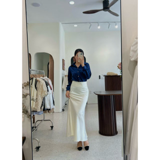 Chân váy lụa bóng