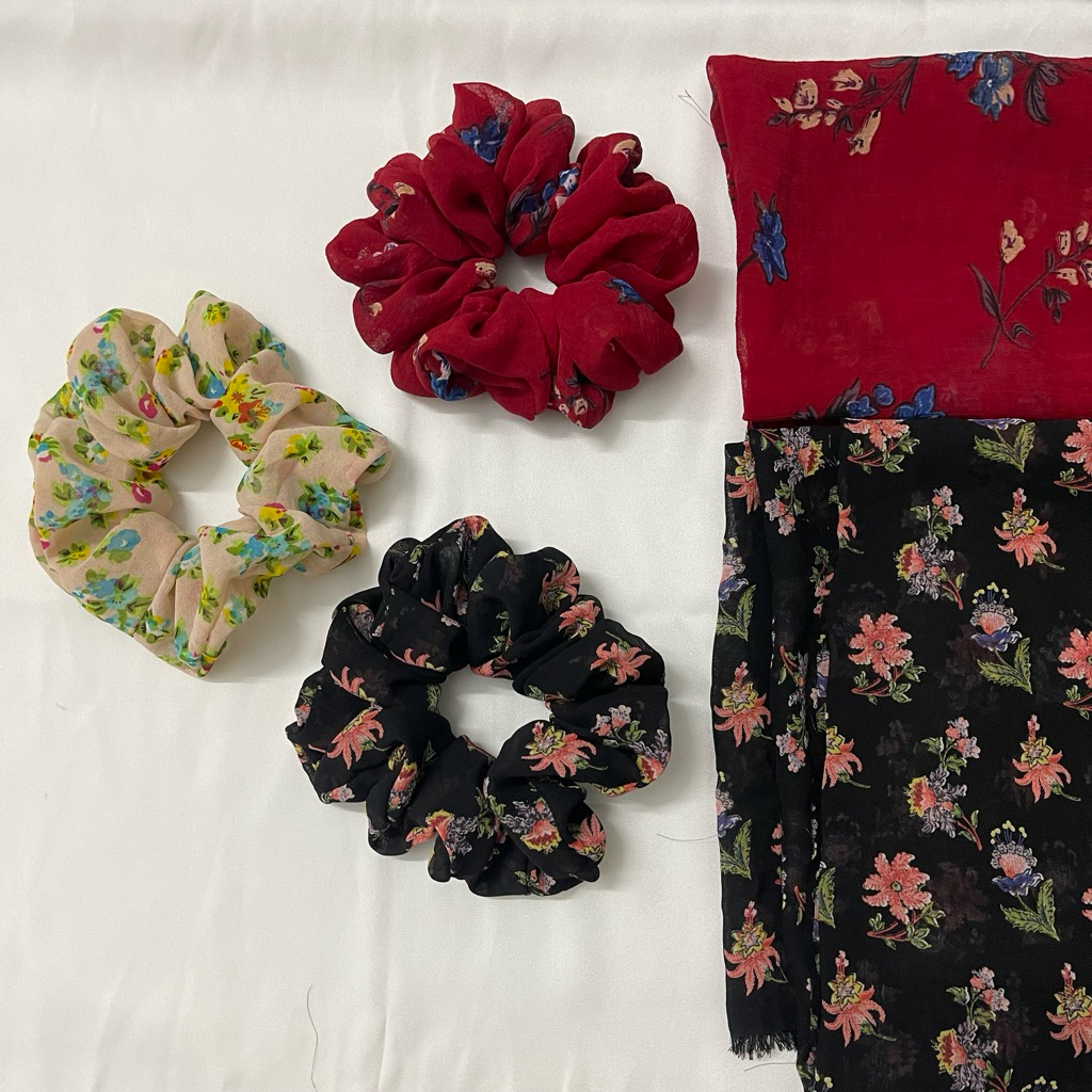 Cột tóc scrunchies hoa C03