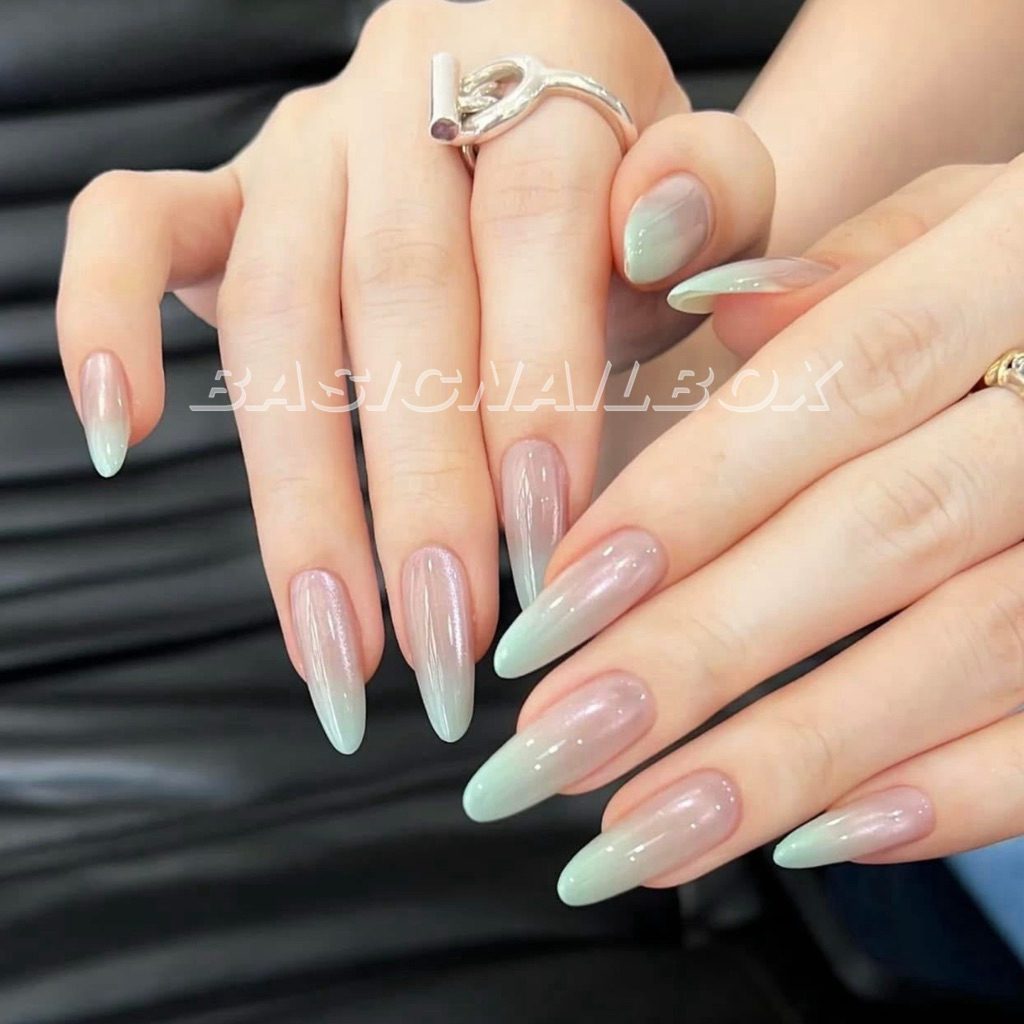 nailbox thiết kế ombre xanh pastel tráng gương nhẹ nhàng B193