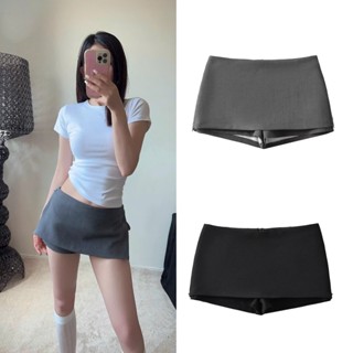 (sẵn)Chân váy cạp trễ dáng ngắn chữ A màu trơn đen ghi có quần bảo hộ chất dày dặn CV010 - Tiktik